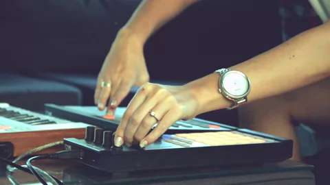 Dj Allya - Maschine studio session ( Sam Feldt - Show Me Love Remake )