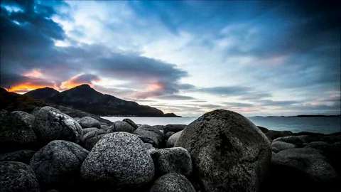 Matt Darey feat. Kate Louise Smith - See The Sun (Hazem Beltagui Remix)  