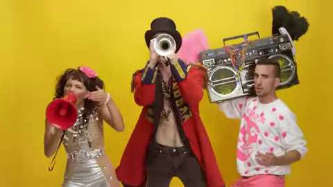 Sam And The Womp - Bom Bom (Official Music Video)