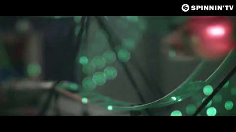 Don Diablo feat. Kris Kiss - Chain Reaction (Domino) [Official Music Video].mp4